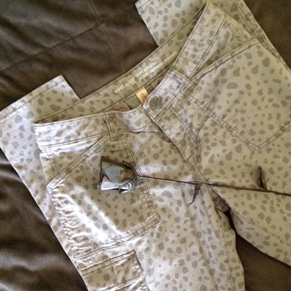 GAP women's cargo pants 👖